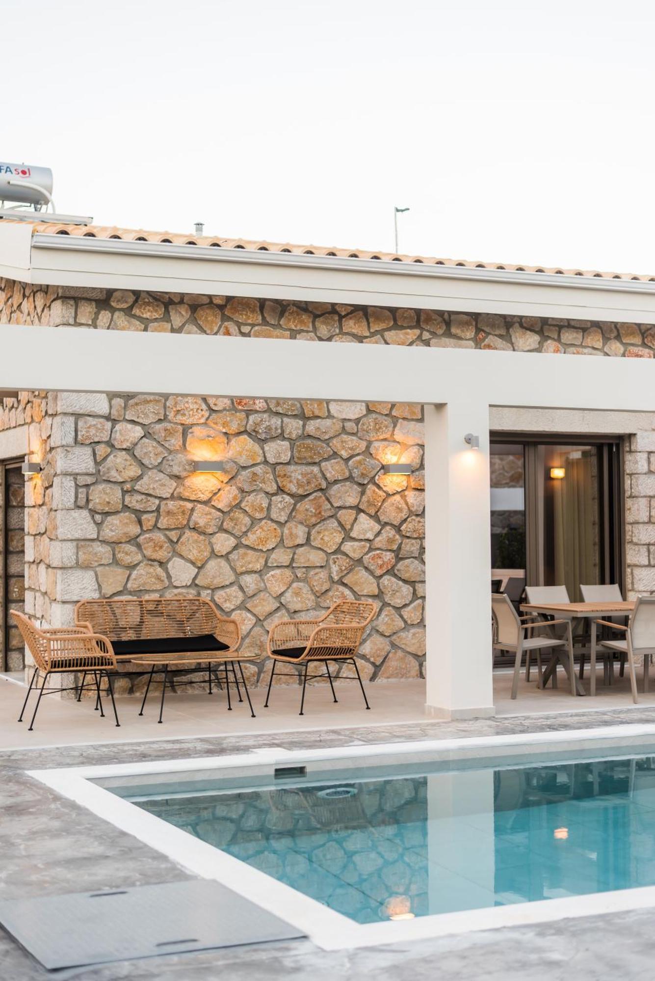 Villa Stone & Sea Nydri (Lefkada)